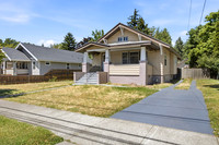 615 Pleasant St 7.8
