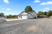 729 E 14th Ave 8.4